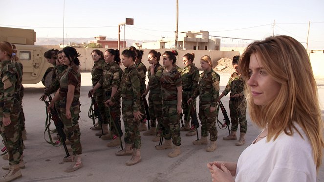 Stacey on the Frontline: Girls, Guns and ISIS - Van film