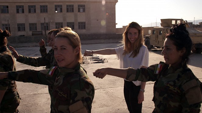 Stacey on the Frontline: Girls, Guns and ISIS - De la película