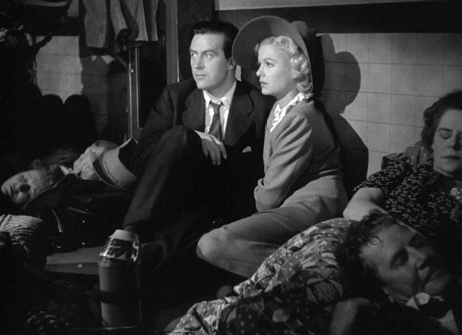 Ministerstvo strachu - Z filmu - Ray Milland, Marjorie Reynolds