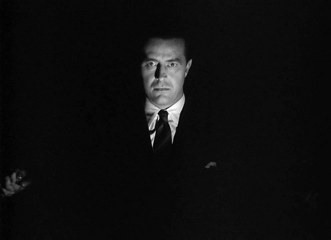 Ministry of Fear - Do filme - Ray Milland