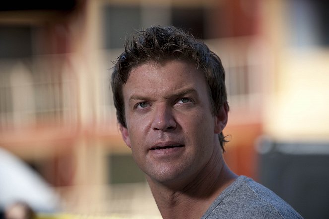 The Glades - Season 1 - Exposed - Photos - Matt Passmore