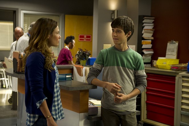 The Glades - Shot Girls - De la película - Kiele Sanchez, Uriah Shelton