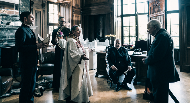 Clergy - Photos - Janusz Gajos
