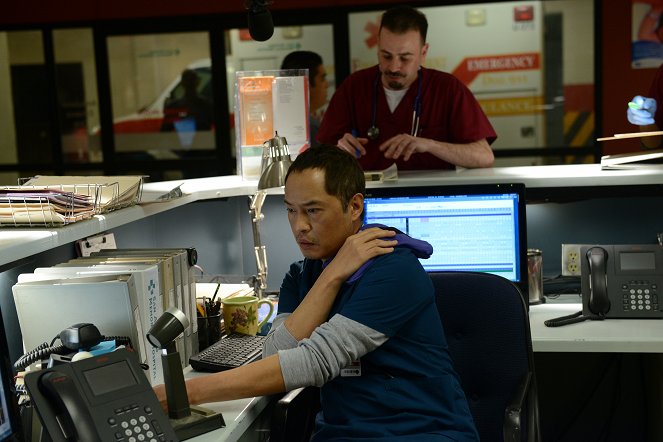 The Night Shift - The Times They Are a-Changin' - Photos - Ken Leung