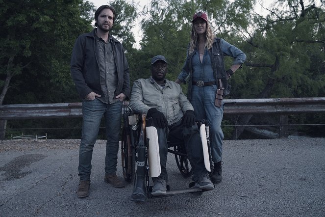 Fear the Walking Dead - The Code - Do filme - Aaron Stanford, Daryl Mitchell, Mo Collins