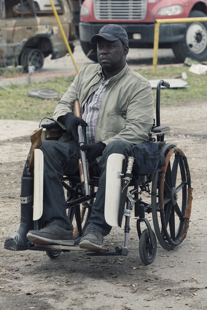 Fear the Walking Dead - The Code - Do filme - Daryl Mitchell