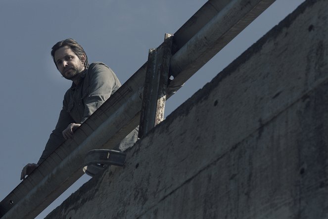 Fear the Walking Dead - The Code - Photos - Aaron Stanford