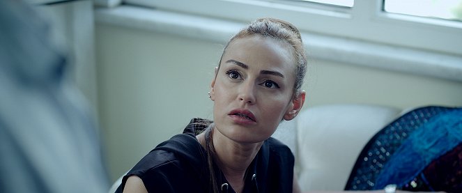 Yalnız Hayaller Kaldı - Kuvat elokuvasta