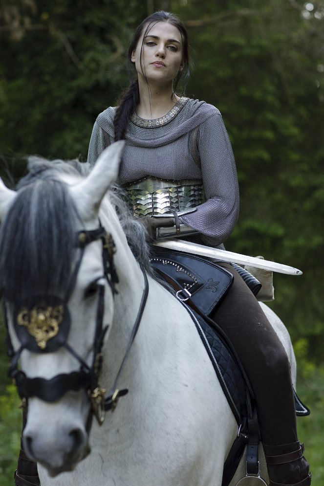 Merlín - El castillo de Fyrien - Promoción - Katie McGrath