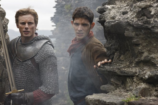 Merlin – Die neuen Abenteuer - Season 3 - Das Auge des Phoenix - Filmfotos - Bradley James, Colin Morgan