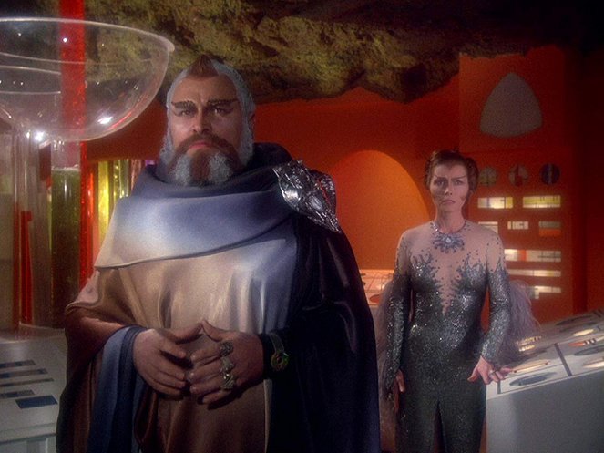 Space: 1999 - The Metamorph - Z filmu - Brian Blessed, Catherine Schell
