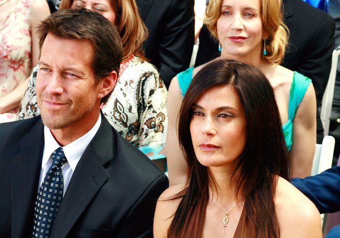 Desperate Housewives - Getting Married Today - Photos - James Denton, Teri Hatcher