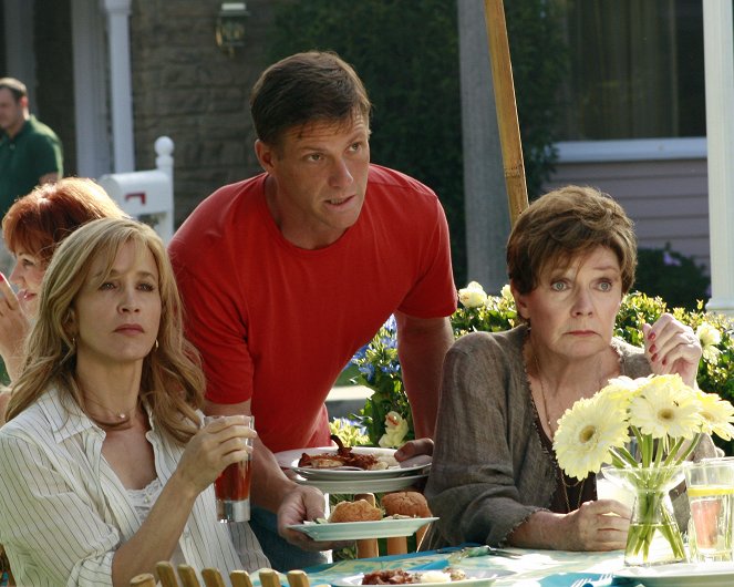 Desperate Housewives - Now You Know - Photos - Felicity Huffman, Doug Savant, Polly Bergen