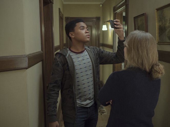 Castle Rock - Season 1 - The Queen - Photos - Caleel Harris