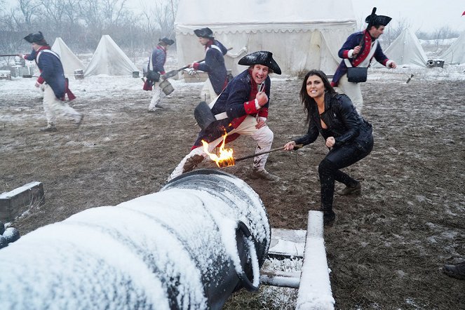 The Last Sharknado: It's About Time - Photos - Cassandra Scerbo