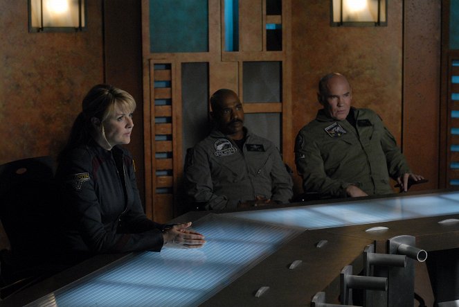 Stargate: Atlantis - Season 4 - Be All My Sins Remember'd - Photos - Amanda Tapping