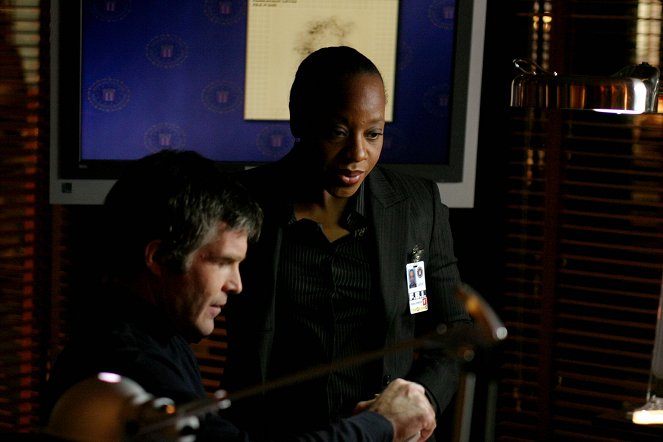 Without a Trace - Season 2 - Risen - Photos - Marianne Jean-Baptiste