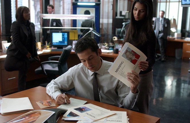 Without a Trace - Season 4 - The Innocents - Photos - Enrique Murciano, Roselyn Sanchez