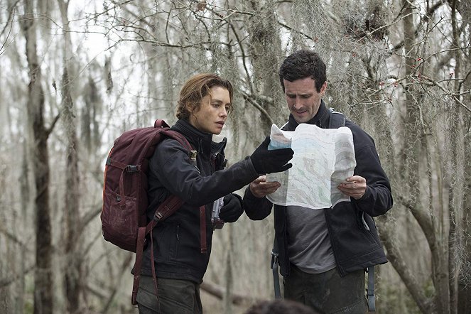 The First - Cycles - Filmfotók - Hannah Ware, James Ransone