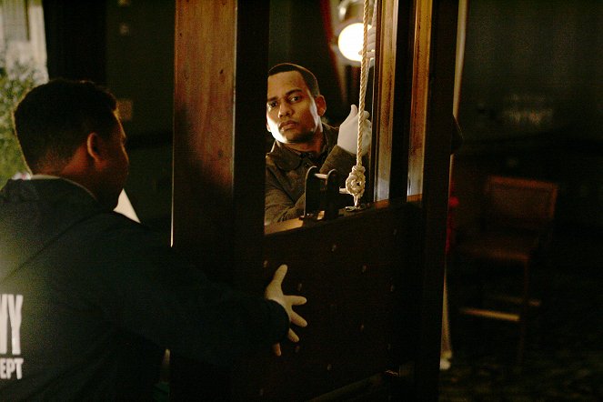 CSI: NY - A Daze of Wine and Roaches - Photos - Hill Harper