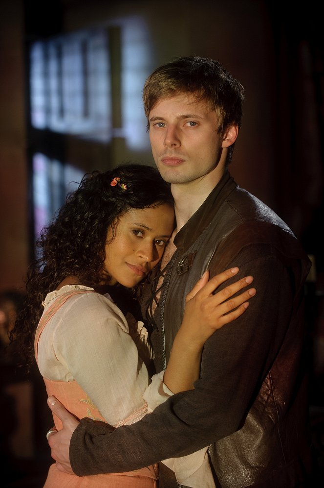 Merlin - Queen of Hearts - Promo - Angel Coulby, Bradley James