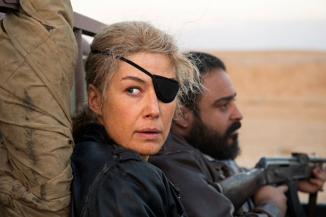 A Private War - Kuvat elokuvasta - Rosamund Pike