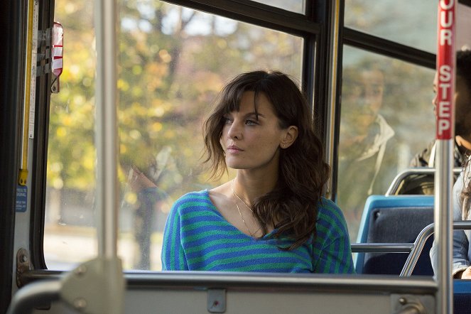 SMILF - Mark's Lunch & Two Cups of Coffee. - Photos - Frankie Shaw