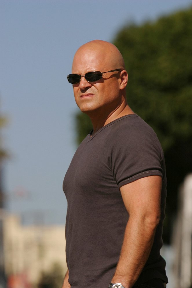 Świat gliniarzy - Grób - Z filmu - Michael Chiklis