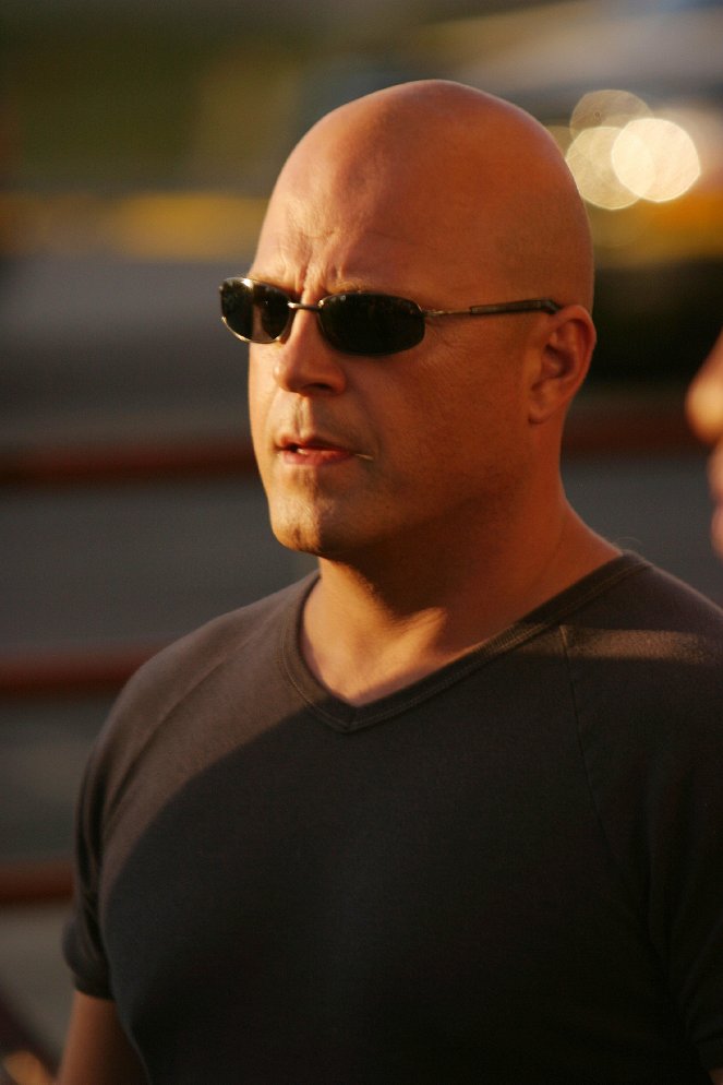 The Shield - What Power Is... - Photos - Michael Chiklis