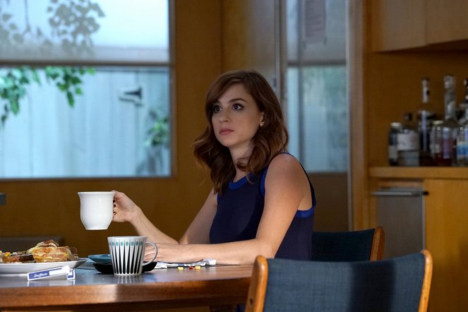 You're the Worst - Season 3 - You Knew It Was a Snake - Photos - Aya Cash