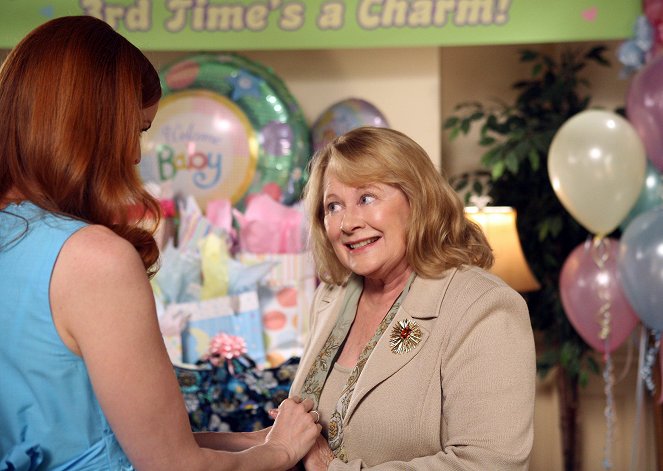 Desperate Housewives - Season 4 - If There's Anything I Can't Stand - Photos - Shirley Knight
