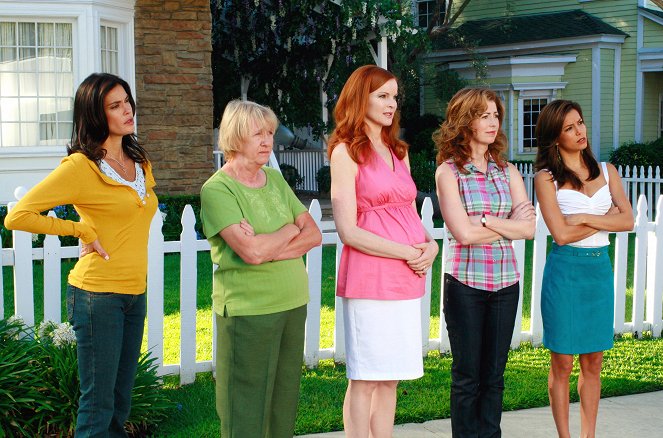 Desperate Housewives - Art Isn't Easy - Photos - Teri Hatcher, Kathryn Joosten, Marcia Cross, Dana Delany, Eva Longoria