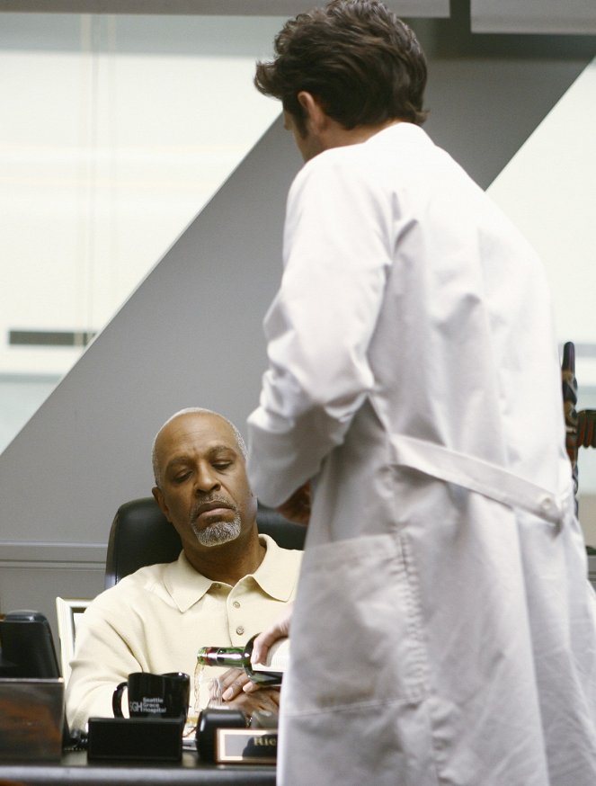 Grey's Anatomy - Season 6 - I Like You So Much Better When You're Naked - Van film - James Pickens Jr.