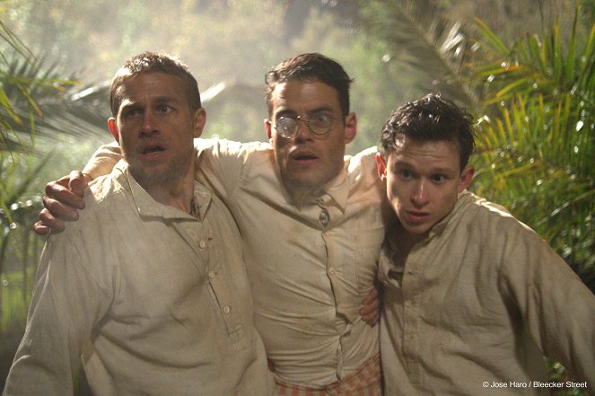 Motýlek - Z filmu - Charlie Hunnam, Rami Malek, Joel Basman