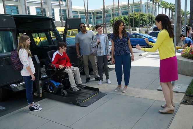 Speechless - Season 2 - F-I-- FIRST S-E-- SECOND F-- FIRST DAY - Film