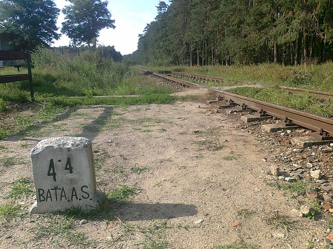 Tajemství železnic - Projížďka "továrnou na smrt" - Photos