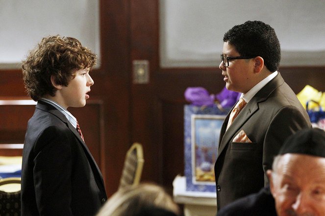Modern Family - Mistery Date - Photos - Rico Rodriguez