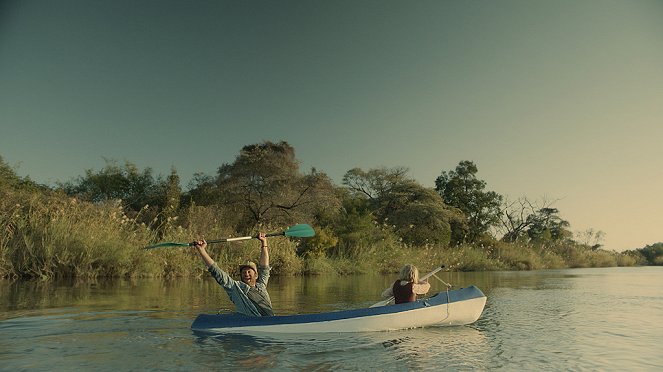 Fluss des Lebens - Okavango - Fremder Vater - Kuvat elokuvasta - Roeland Wiesnekker