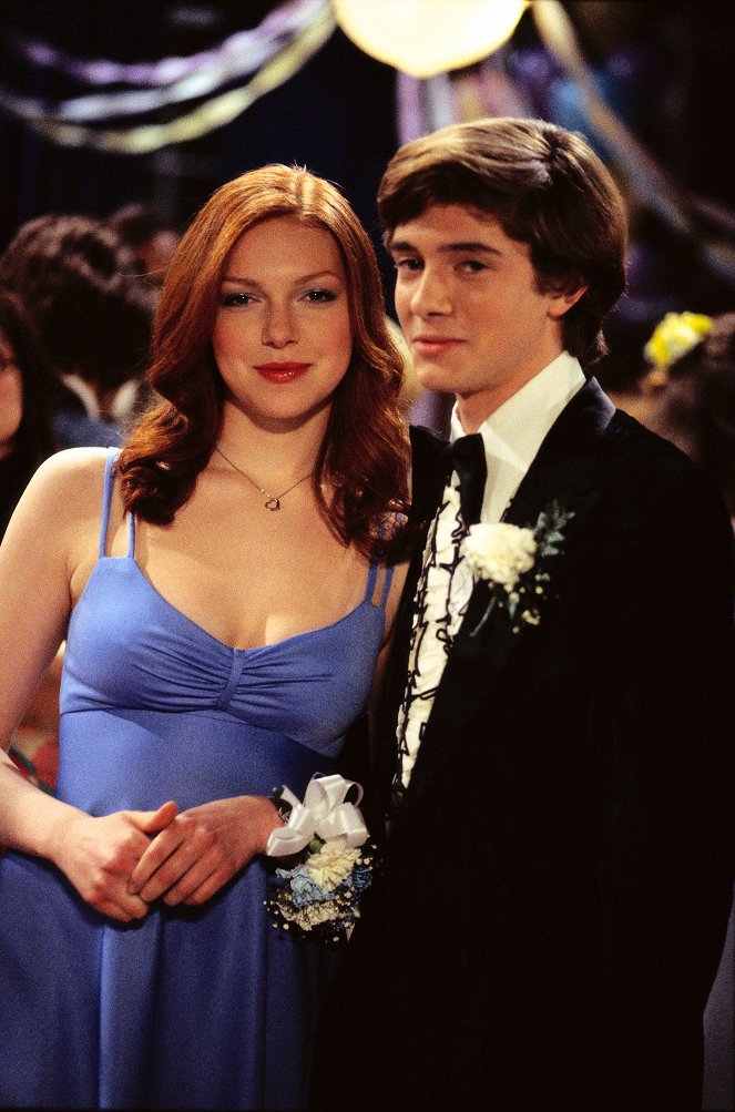 That '70s Show - Season 1 - Prom Night - Photos - Laura Prepon, Topher Grace