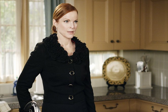 Zúfalé manželky - You Can't Judge a Book by Its Cover - Z filmu - Marcia Cross