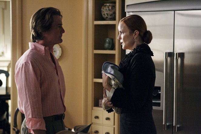 Desperate Housewives - You Can't Judge a Book by Its Cover - Photos - Kyle MacLachlan, Marcia Cross