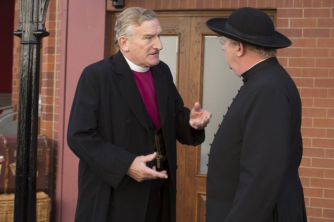Father Brown - The Deadly Seal - Z filmu - Malcolm Storry, Mark Williams