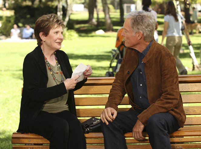 Desperate Housewives - Distant Past - Photos - Polly Bergen, Richard Chamberlain