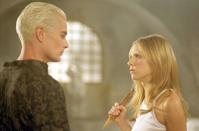 Buffy the Vampire Slayer - Out of My Mind - Photos - James Marsters, Sarah Michelle Gellar
