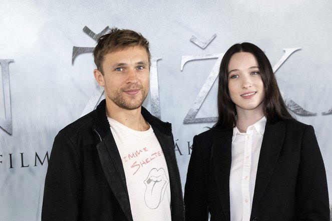 Medieval - Tapahtumista - Press conference in Prague, September 13, 2018 - William Moseley, Sophie Lowe