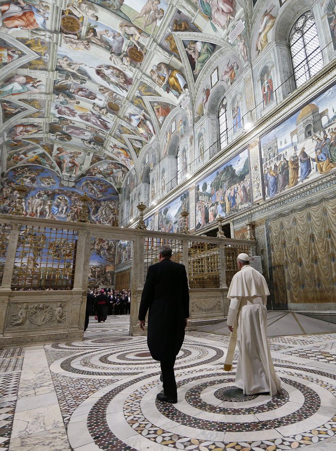 Pope: The Most Powerful Man in History - Photos