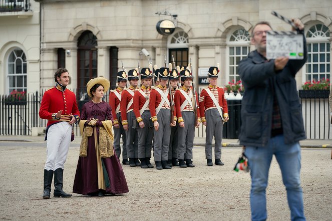 Vanity Fair - A Quarrel about an Heiress - De filmagens - Tom Bateman, Olivia Cooke