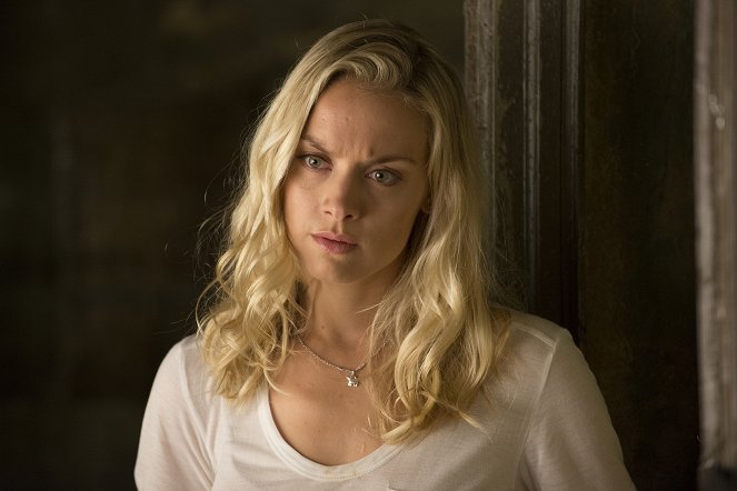 Lost Girl - Turn to Stone - Do filme - Rachel Skarsten