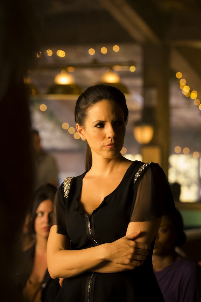 Lost Girl - Of All the Gin Joints - Photos - Anna Silk