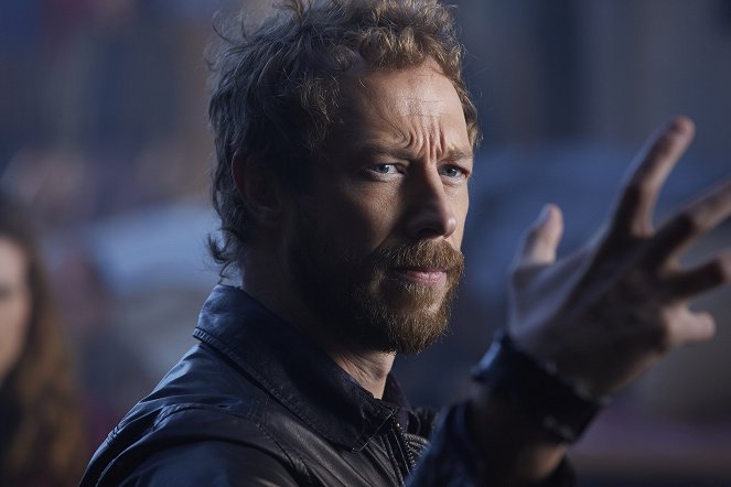 Lost Girl - End of a Line - Do filme - Kris Holden-Ried